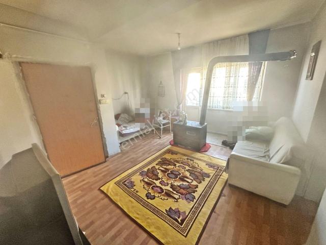 Gülveren Mahallesinde Ara Katta Kelepir 1+1 Satılık Daire