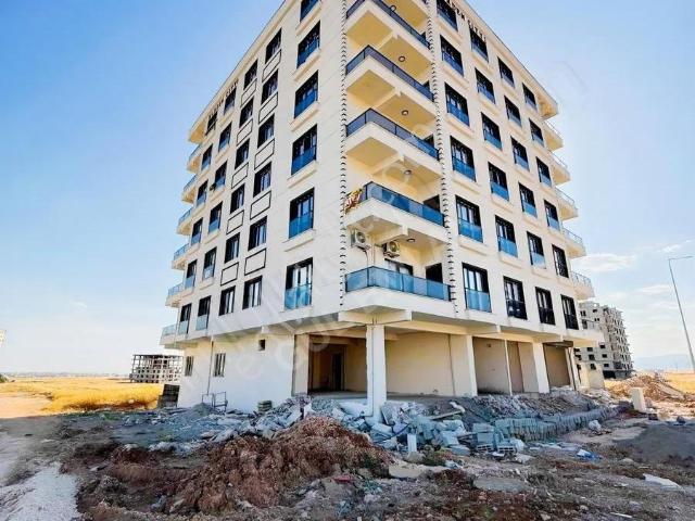 Gül Emlak'tan Satılık Köşe Başı Dükkan
