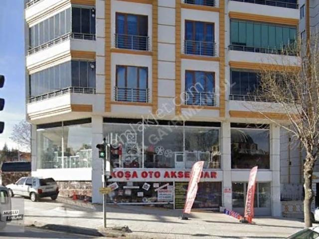 Gülabibey Sanayi Işıklarında Satılık Dükkan