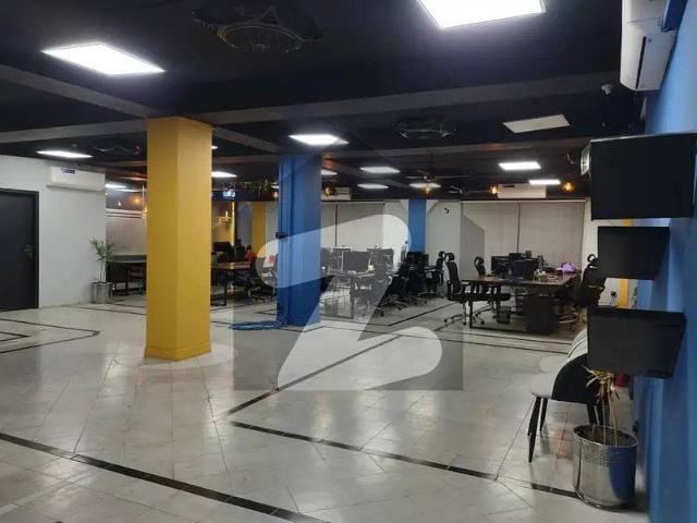 Gulberg Main Boulevard Corner 1600 Sqft Office Furnished And Non Furnished Available For Rent