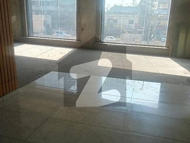 Gulberg Mm Alam 1200 Sqft Shop For Brands/Clinic Is Available On Rent