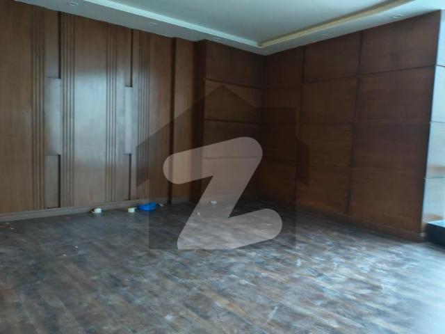 GULBERG ESTATE OFFER, 1 Kanal Upper Portion For Rent PAF Offcer Colony New Old Offcer Colony CMA Sadar Cantt Tajpur Canal Road Lahore Cantt