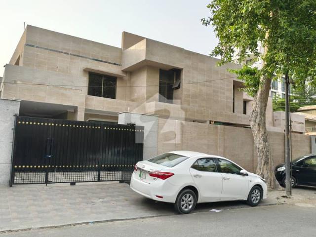 Gulberg estate offer, 1 kanal office use house for rent main cantt upper mall lahore