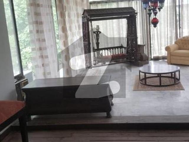 Gulberg Flat For Rent Sized 1600 Square Feet Gulberg