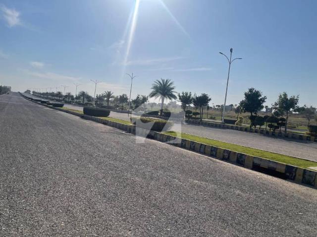 Gulberg Green Business Square Developed Possession 50x60 Plot 170s Available For Sale