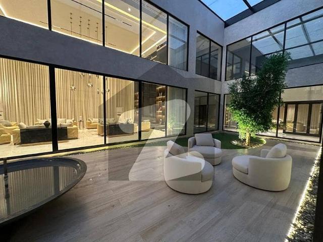 GULBERG GREEN Luxury Fully Furnished Farm House For Sale
