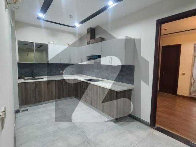 Gulberg green 2 bedroom fully luxury non furnished apartment for rent gulberg greens