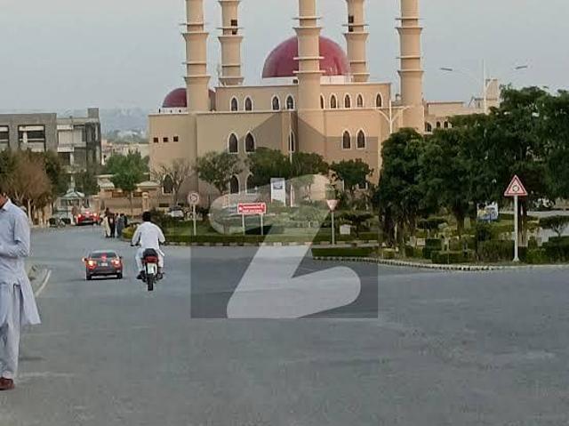 Gulberg Greens 2 Kanal Main Road Commercial Plot