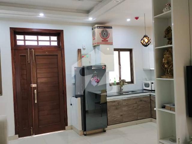 Gulberg greens Aries tower 2 bed fully furnished flat for rent