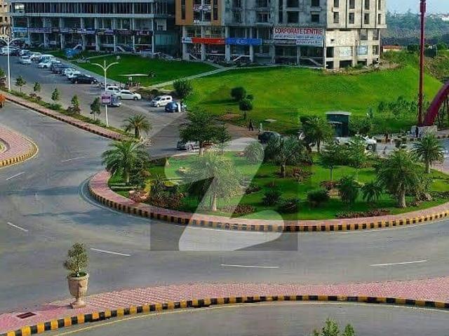 Gulberg Greens Main Expressway 4 Kanal prime location commercial plot