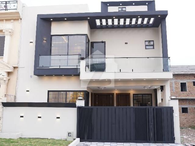 Gulberg residential f block 7 marla house for sale brand new