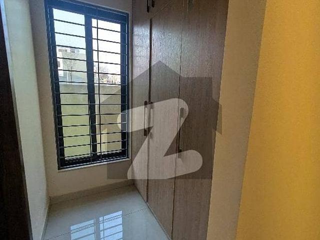 Gulberg residencia 7m marla full house near d markaz