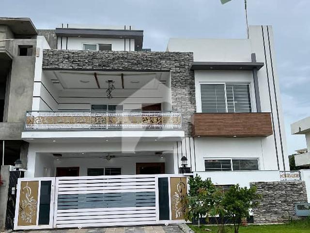 Gulberg Residencia Block F 10 Marla MainRoad House Available For Sale