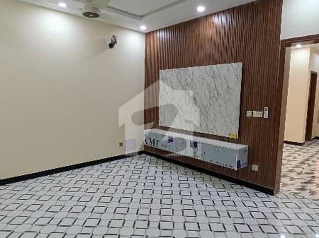Gulberg residencia brand new 7 m upper floor for rent drawing room not included