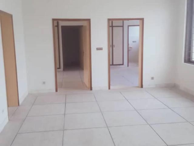 Gulberg zahoor ilahi road upper portion vvip location Lahore Gulberg ID 84899