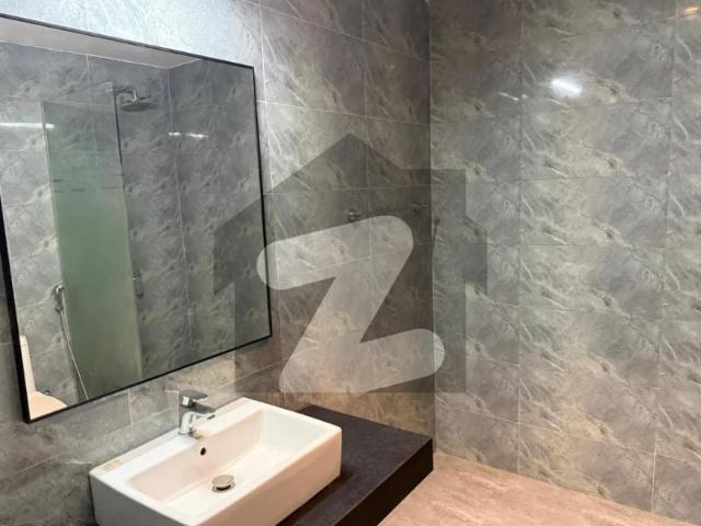 Gulberg 3 Bed Luxury Apartment For Rent. Main Gulberg