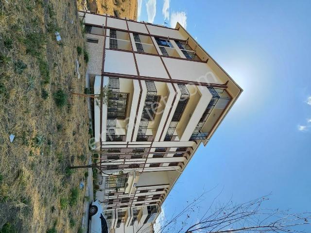 Güler^den Yenimahalle Tokide 23.000 Kira Getirli 2.kat 3+1 130m2