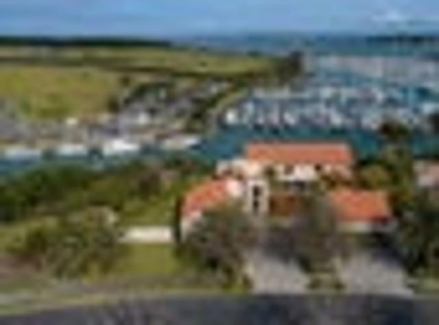 Gulf Harbour, 4 bedrooms, $995 pw