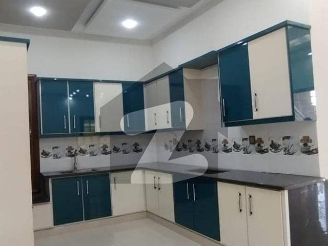 Gulistan e jauhar block 3 Portion For Rent 3bed rooms drawing Lounge v. I. p location