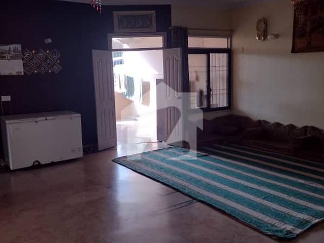 Gulistan e Johar Block 15 300 Sq Yard Corner | G+1 | 3 Bed DD Each Floor | Well Maintained