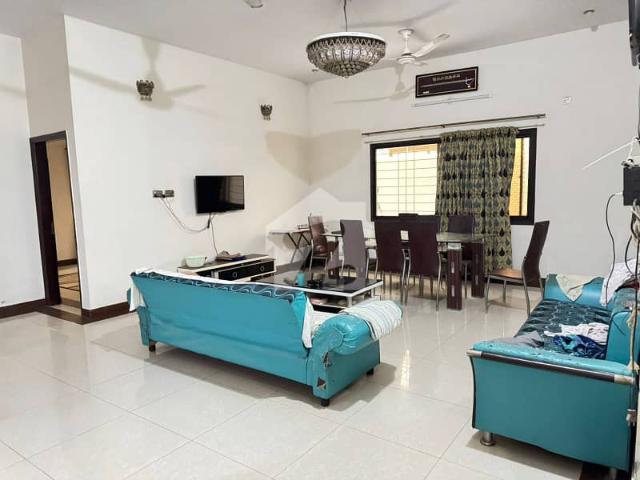 Gulistan e Johar Block 12 400 Sq Yd G+1 | 4 Bed DD Each Floor | Lease