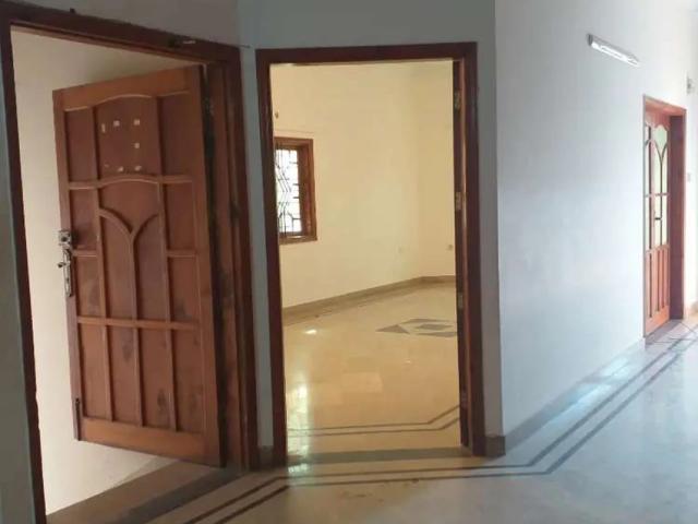 Gulistan johar block 2 ground floor portion 4. D.d Karachi Gulistan e Jauhar Block 20 ID 55474