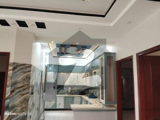 Gulistan society 220 yards house for sale