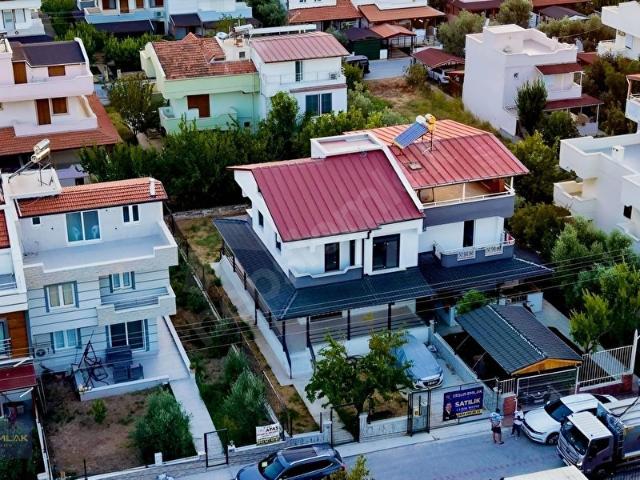 GÜLKENT SİTESİNDE DENİZE 100 METRE SIFIR 5+1 VİLLA