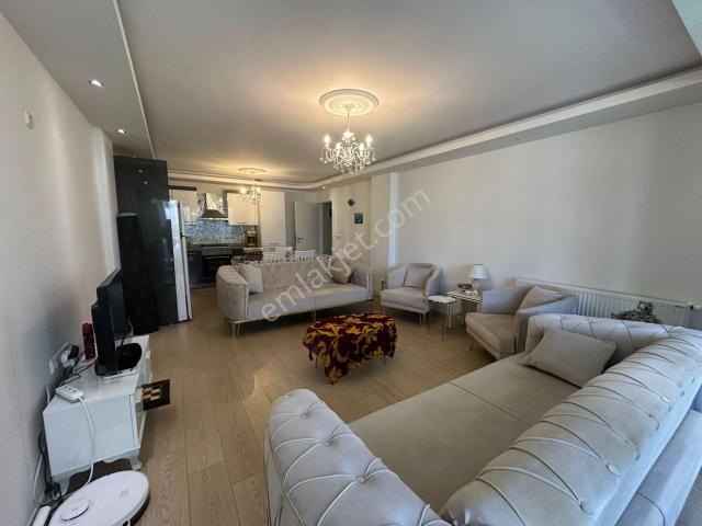 Güllük Merkezi Konumda Havuzlu Sitede 2+1 Eşyalı Satılık Daire