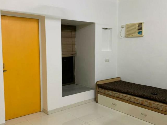 Gulmohar CHS Goregaon 2 Bedroom 500 Sq. Ft. Apartment in Goregaon West Mumbai Listing ID: #10236
