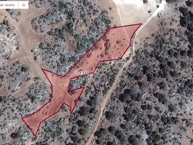 GÜLNAR KAYRAK'TA YOLU OLAN YATIRIMLIK 9758 m2 TARLA.