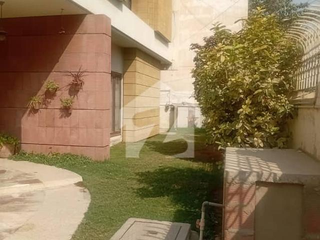 Gulshan Block 13D near Continental Bakery & Rub Medical, Double Storey with 2 Gate Elevated Bungalow For Sale
