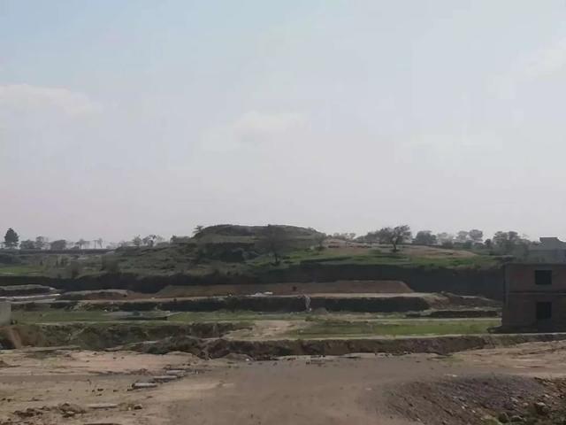 Gulshan colony PLOT FOR SALE Wah ID 12380