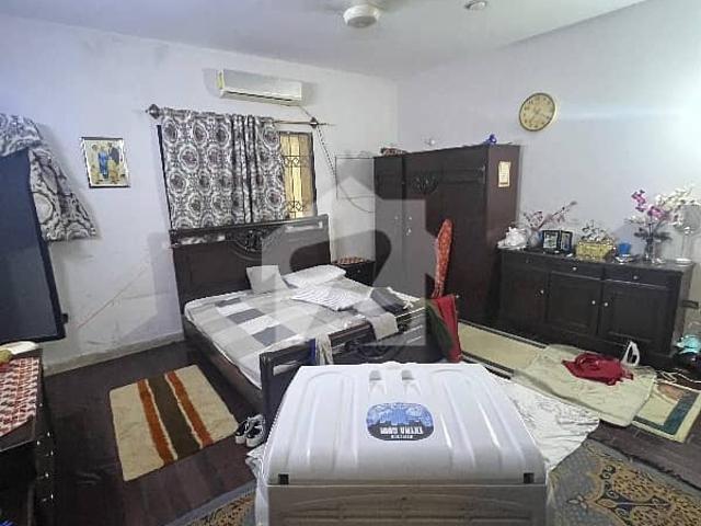 GulShan E Iqbal Block 2 Vip Bungalow For Sale