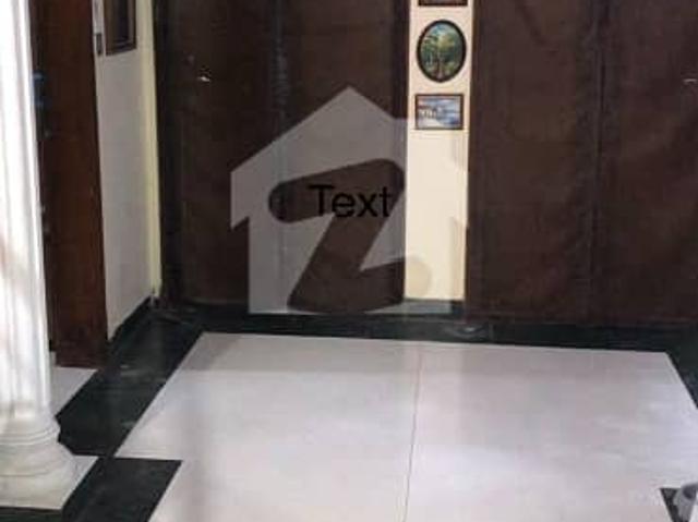 Gulshan e Iqbal Block 4 700 Square Yards House Up For sale