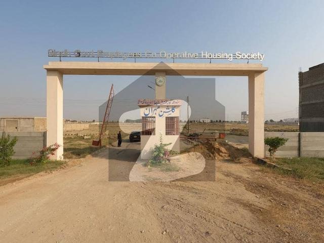 Gulshan e mehran: 240 sq yards plot facing + west open for sale sector 1 block b