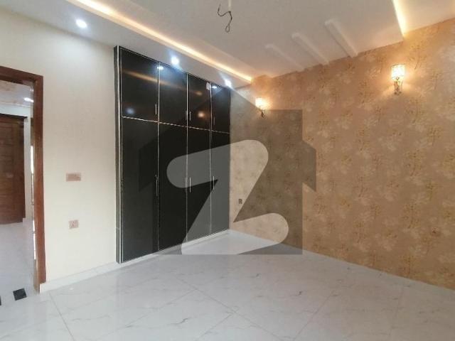 Gulshan E Ravi House For Rent Sized 10 Marla Gulshan e Ravi