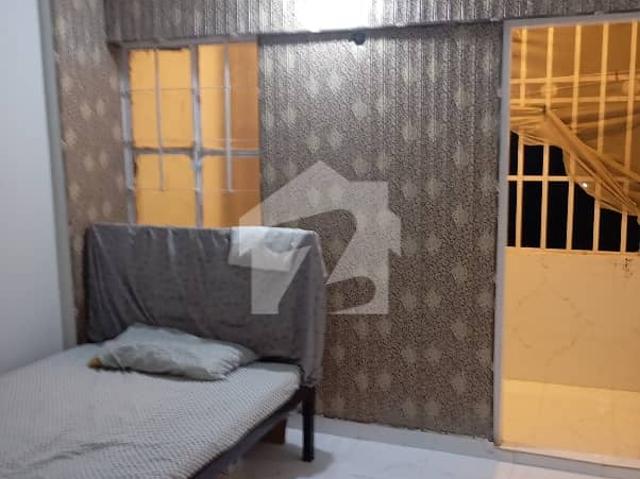 Gulshan Iqbal Block 14. E. flat available in hina terrace