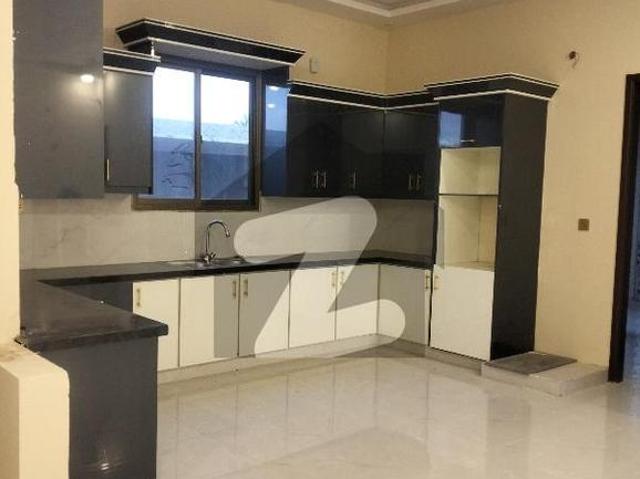 Gulshan Iqbal block 18 One unit Independent House 350 square yards 5 Bed DD well maintained Rent 3 Lac*Code 16886 * Gulshan e Iqbal Block 18
