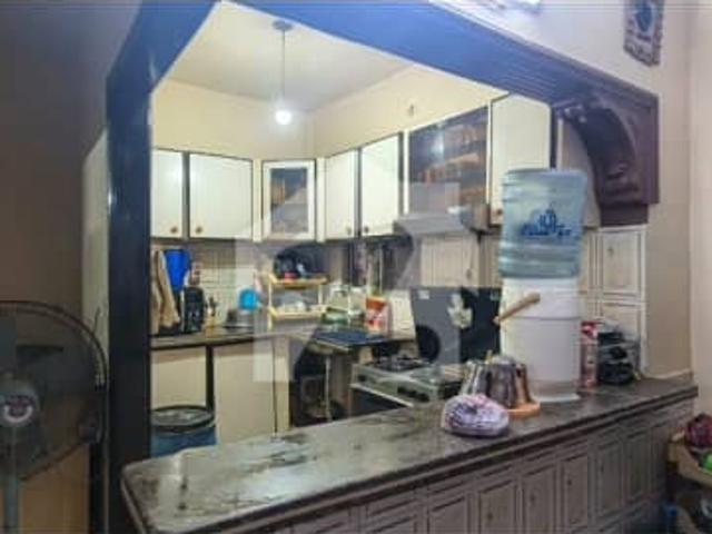 Gulshan Iqbal block 13. D. Shumail centre. 3bed. D. flat for sale