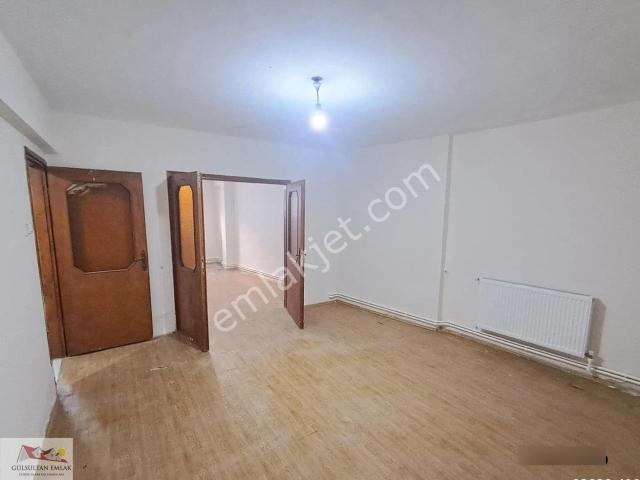 Gülsultan Emlak ' Tan Tekirdağ S.paşa Ortacami Mah. Kiralık 3+1 Uygun Giriş Kat Daire