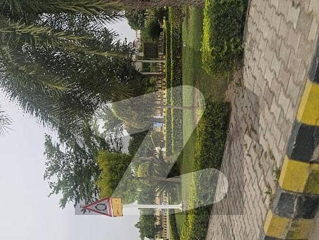 Gulberg Greens Block D Residential Plot For sale Sized 5 Kanal