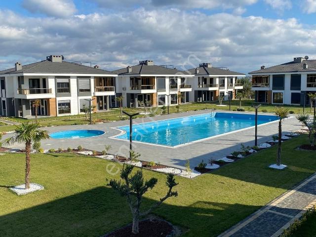 Güre Altınoluk Arası Denize 600 Mt 2+1 Lüx Sitede