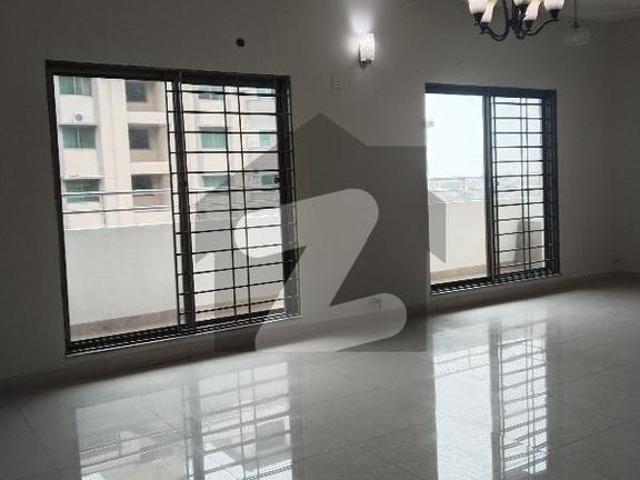 Gurond Floor 3 Bed Room Apartments For Rent in Askari 11