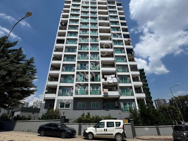 Gürsel Paşa'da Mavi Bulvar Kanal Üstünde 2+1 Satılık Daire