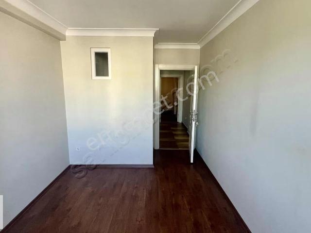 Gürselde Metrobüse Hastaneye Yakın 2+1 Kiralık Daire
