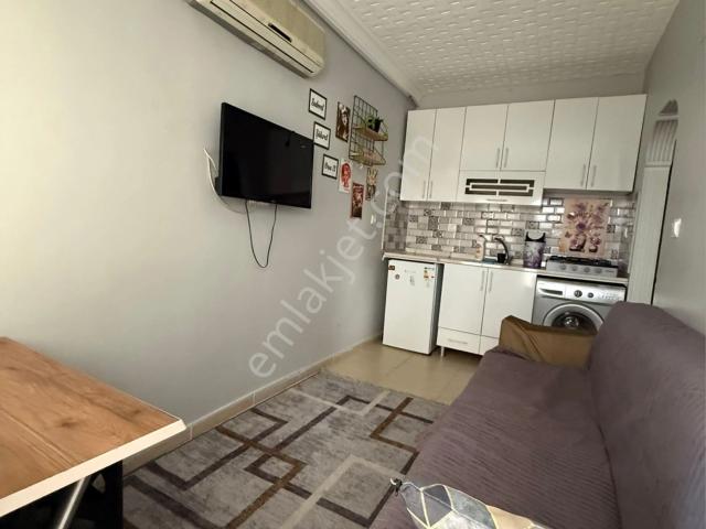 Gürselpaşa’da 7/24 Güvenlikli Havuzlu Sitede 1+1 Full Eşyalı Kiralık Daire!