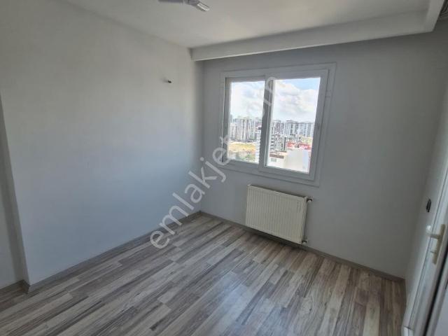 Gürselpaşa'da 3+1 A.mutfak D.gazlı. Yüzme Havuzlu Kiralık Daire