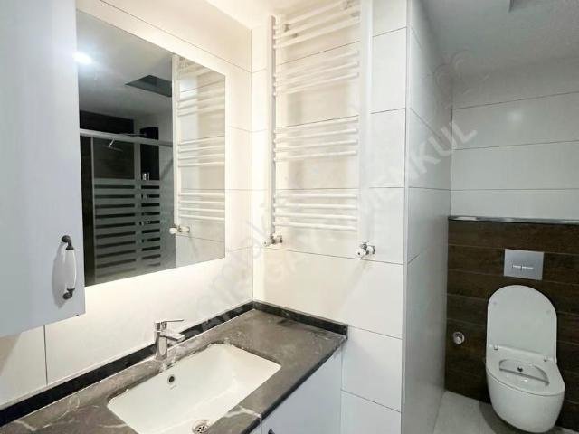 Gürselpaşa'da_4+1_havuzlu_güvenlikli_ç.banyo_g.odalı_geniş_lüx.