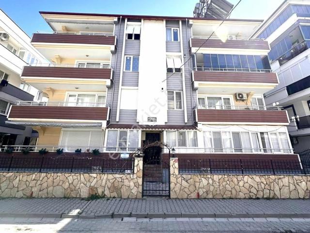 Gürsoy'dan Pazar Sokağında Arakat Ön Cephe Geniş 3+1 Daire